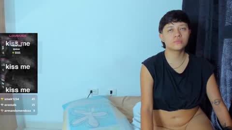 Snapshot of violet_casper_ chatting on December 10, 2024, 12:27 pm Violet and Casper online show from December 10, 2024, 12:27 pm
