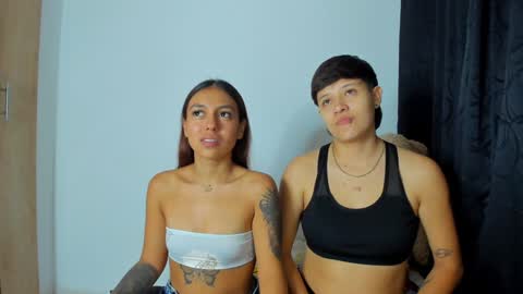 Snapshot of violet_casper_ chatting on December 31, 2024, 5:44 am Violet and Casper online show from December 31, 2024, 5:44 am