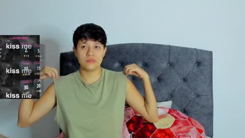 Snapshot of violet_casper_ chatting on January 27, 2025, 9:55 am Violet and Casper online show from January 27, 2025, 9:55 am