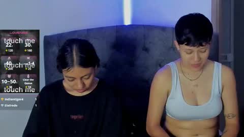 Snapshot of violet_casper_ chatting on February 25, 2025, 1:50 pm Violet and Casper online show from February 25, 2025, 1:50 pm