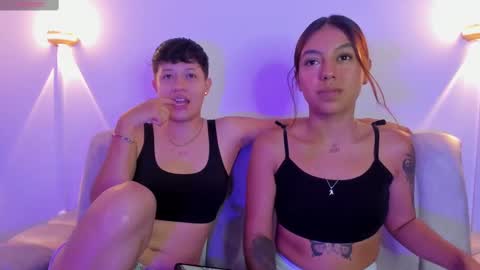 Violet and Casper online show from September 20, 2025, 4:35 am