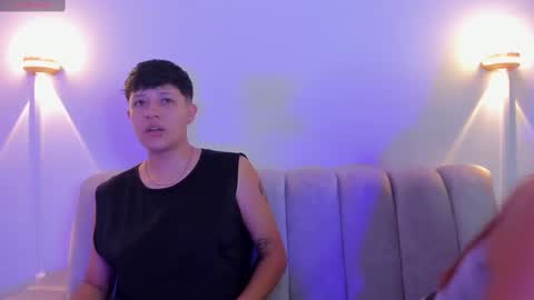 Violet and Casper online show from September 29, 2025, 5:12 am