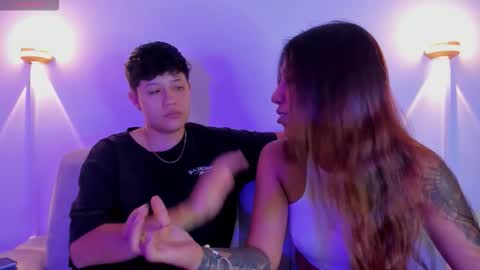 Violet and Casper online show from November 10, 2025, 7:07 am