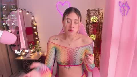 Snapshot of violet_ch chatting on January 27, 2025, 4:43 pm violet online show from January 27, 2025, 4:43 pm