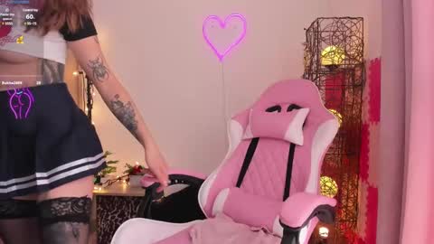 Snapshot of violet_ch chatting on February 25, 2025, 5:04 pm violet online show from February 25, 2025, 5:04 pm