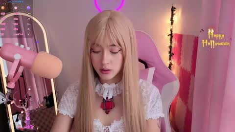 Snapshot of violet_ch chatting on October 6, 2025, 4:59 pm violet online show from October 6, 2025, 4:59 pm