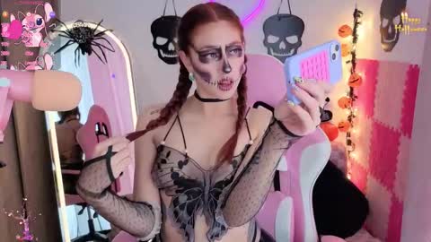 Snapshot of violet_ch chatting on October 20, 2025, 6:52 pm violet online show from October 20, 2025, 6:52 pm