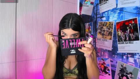 Violet Fiore online show from April 10, 2026, 5:01 am