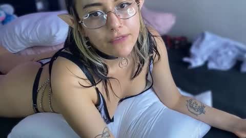 Violete Hentai01 online show from March 6, 2025, 6:59 pm