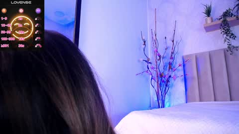 Violet Jones online show from December 4, 2024, 5:11 pm