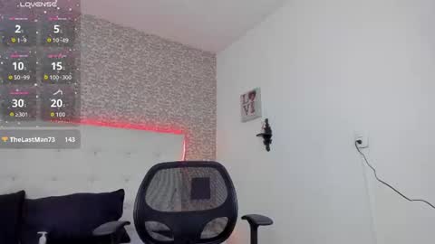 Violet online show from June 10, 2026, 10:41 pm