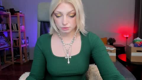 violet_oblivion online show from December 27, 2024, 6:10 pm