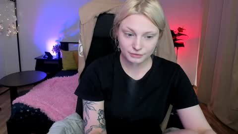 violet_oblivion online show from January 9, 2025, 10:41 pm