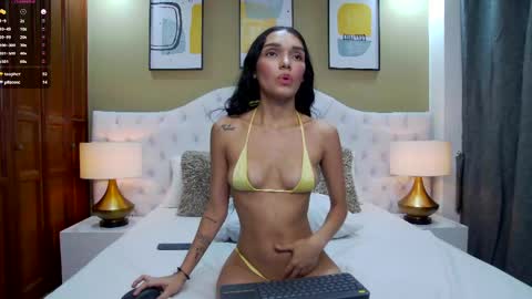  Violet  online show from May 12, 2026, 1:47 am