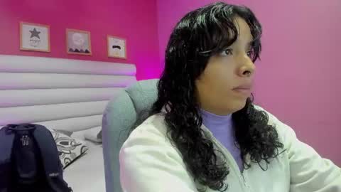 violet_sinclair online show from June 9, 2026, 11:44 am