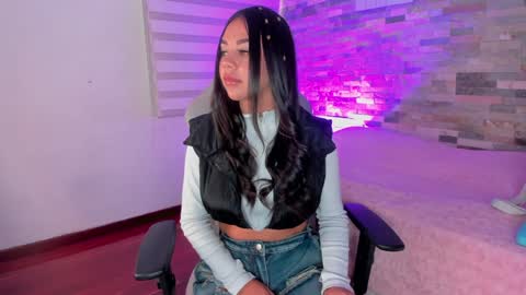 Violeta online show from December 5, 2024, 2:44 pm