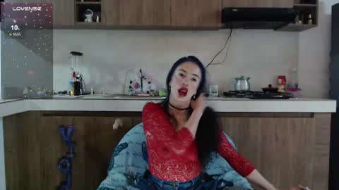 Snapshot of violet_sweet_23 chatting on October 22, 2025, 3:40 am violet-sweet-23 online show from October 22, 2025, 3:40 am