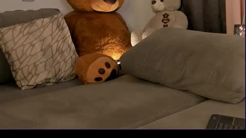 Violet online show from October 8, 2025, 12:41 am