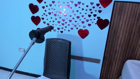 Violet online show from February 1, 2026, 8:51 pm