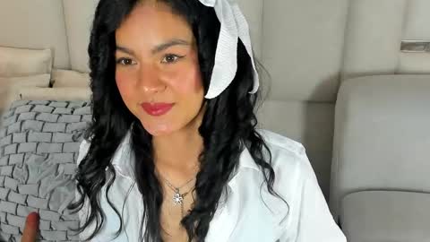 Snapshot of violet_vyx chatting on May 16, 2026, 4:20 am Violet online show from May 16, 2026, 4:20 am