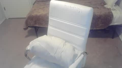 Snapshot of violet_winter97 chatting on January 8, 2025, 1:21 am violet_winter97 online show from January 8, 2025, 1:21 am