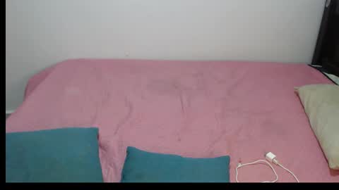 Violeta online show from February 17, 2025, 12:43 am