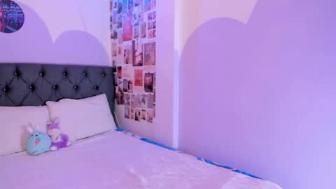 Snapshot of violeta_blaze1 chatting on May 21, 2026, 10:00 am Violeta online show from May 21, 2026, 10:00 am