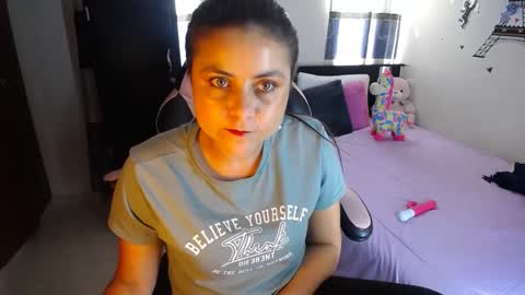 violeta.. online show from February 22, 2025, 8:09 pm