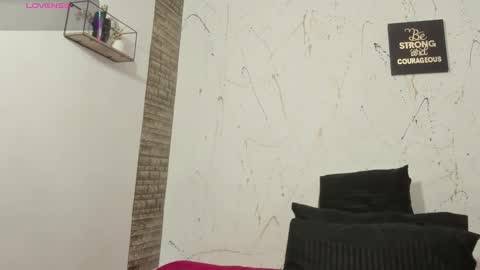 Violet  online show from February 2, 2026, 4:11 am