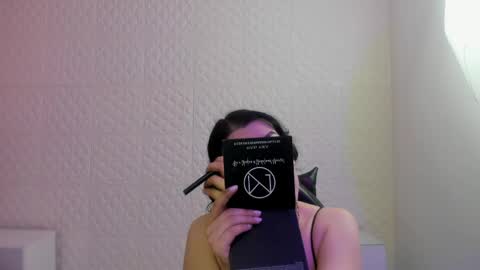 Snapshot of violeta_diazz chatting on April 28, 2026, 9:20 pm online show from April 28, 2026, 9:20 pm