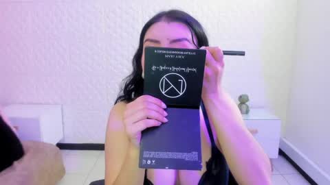 Snapshot of violeta_diazz chatting on April 30, 2026, 9:30 pm online show from April 30, 2026, 9:30 pm