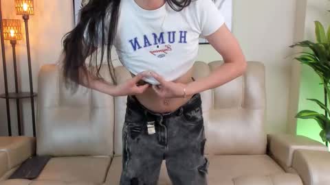 Snapshot of violeta_foxz chatting on September 29, 2025, 7:19 pm Violeta online show from September 29, 2025, 7:19 pm