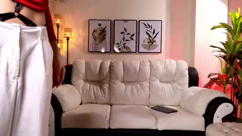 Snapshot of violeta_foxz chatting on February 21, 2026, 8:32 pm Violeta online show from February 21, 2026, 8:32 pm