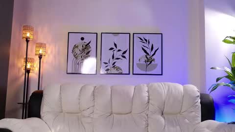 Snapshot of violeta_foxz chatting on March 13, 2026, 8:59 pm Violeta online show from March 13, 2026, 8:59 pm