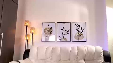 Snapshot of violeta_foxz chatting on March 19, 2026, 8:46 pm Violeta online show from March 19, 2026, 8:46 pm