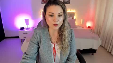 Snapshot of violeta_hotter_ chatting on October 7, 2025, 11:51 am violeta_hotter_ online show from October 7, 2025, 11:51 am