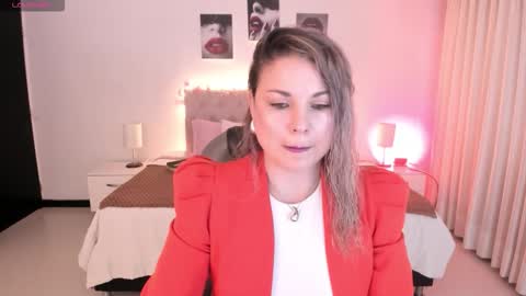 Snapshot of violeta_hotter_ chatting on October 16, 2025, 11:11 am violeta_hotter_ online show from October 16, 2025, 11:11 am