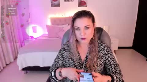 Snapshot of violeta_hotter_ chatting on October 17, 2025, 11:02 am violeta_hotter_ online show from October 17, 2025, 11:02 am