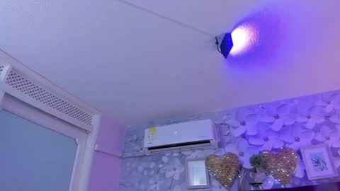 violeta_medina online show from December 21, 2024, 7:45 am
