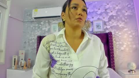 violeta_medina online show from December 22, 2024, 3:44 am