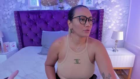 violeta_medina online show from September 28, 2025, 11:04 am