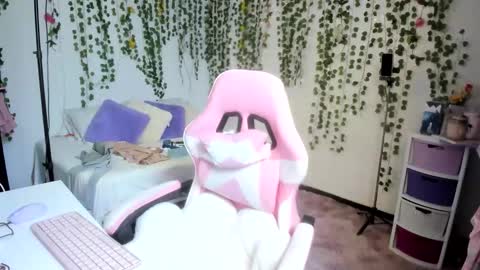 Snapshot of violeta_miler_ chatting on March 6, 2026, 5:53 pm Violeta online show from March 6, 2026, 5:53 pm