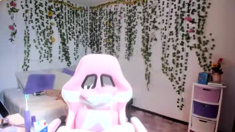 Snapshot of violeta_miler_ chatting on March 12, 2026, 6:36 pm Violeta online show from March 12, 2026, 6:36 pm