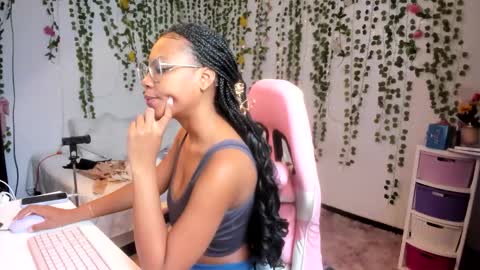 Snapshot of violeta_miler_ chatting on March 17, 2026, 5:16 pm Violeta online show from March 17, 2026, 5:16 pm