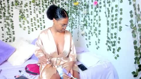 Violeta online show from February 4, 2025, 2:21 pm