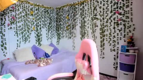 Violeta online show from November 22, 2025, 5:23 pm