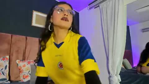 Snapshot of violeta_muns chatting on June 17, 2026, 5:47 pm Violeta online show from June 17, 2026, 5:47 pm