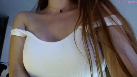 Violeta Peter online show from December 3, 2024, 9:23 pm