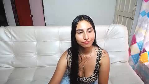 violeta_rouses online show from March 2, 2026, 9:32 pm