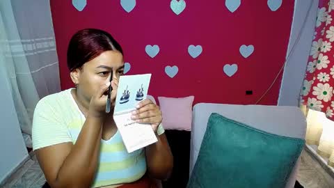 violeta_rouses online show from May 1, 2026, 3:05 pm